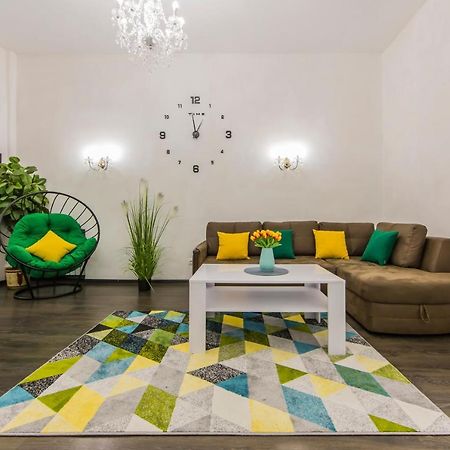 2К Квартира Поруч Із Майданом Незалежності Kiev Exterior foto
