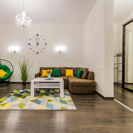 2К Квартира Поруч Із Майданом Незалежності Kiev Exterior foto