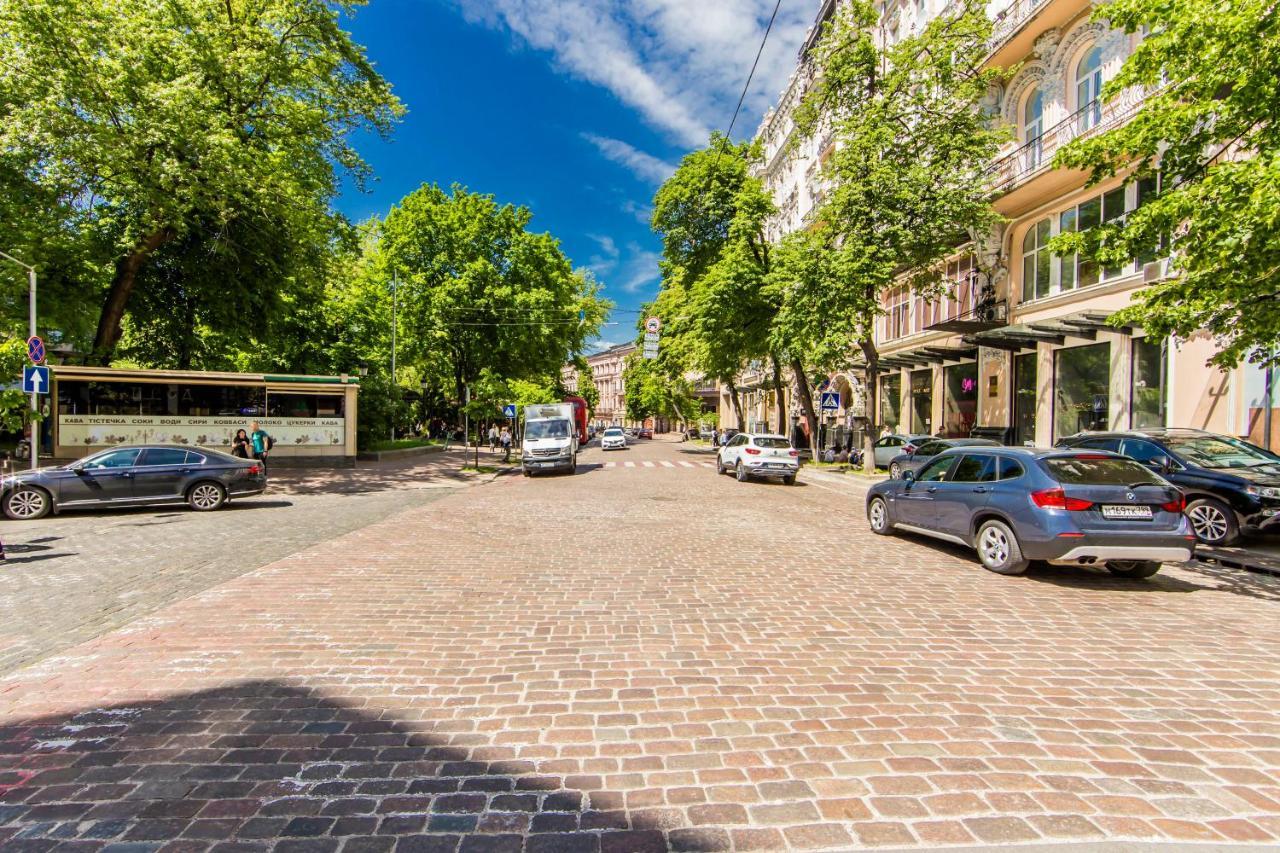 2К Квартира Поруч Із Майданом Незалежності Kiev Exterior foto