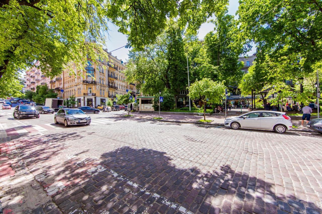 2К Квартира Поруч Із Майданом Незалежності Kiev Exterior foto