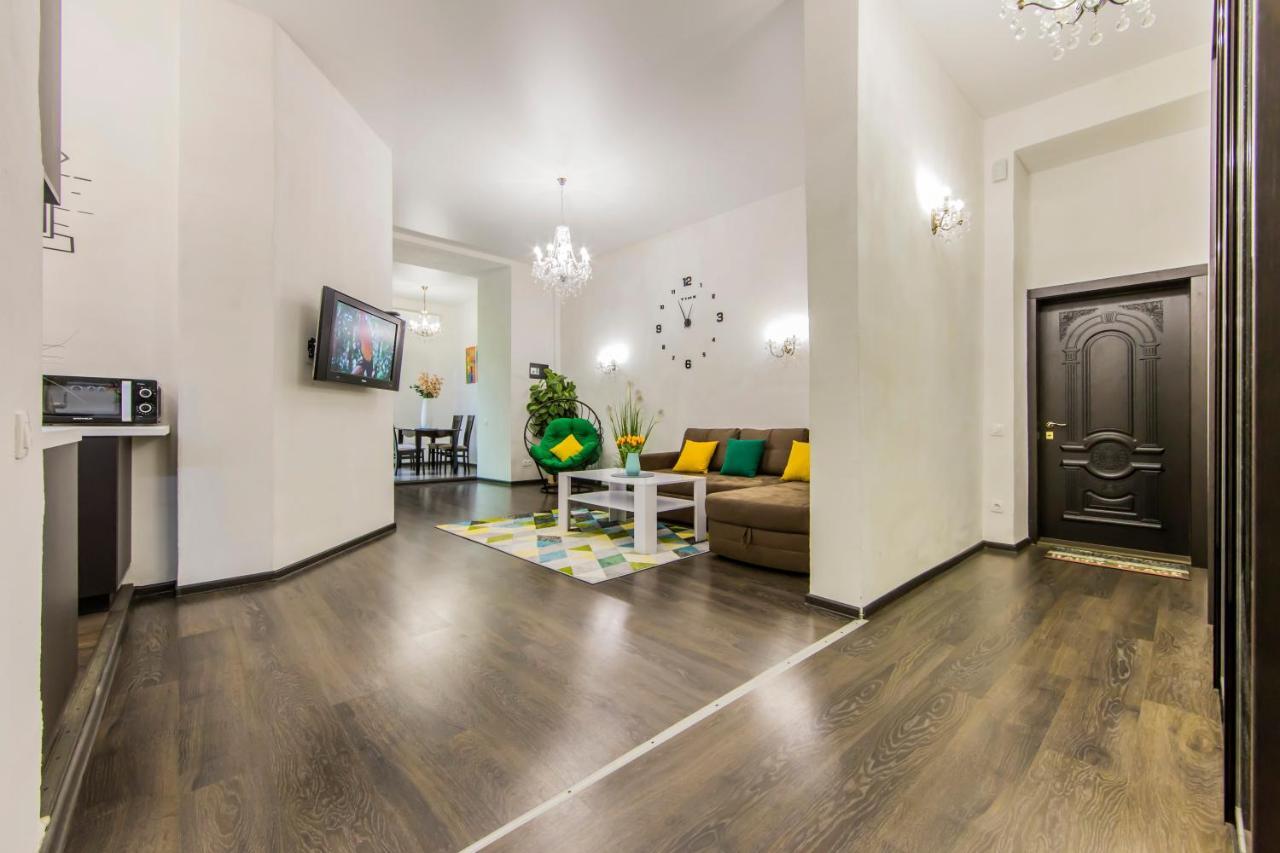 2К Квартира Поруч Із Майданом Незалежності Kiev Exterior foto
